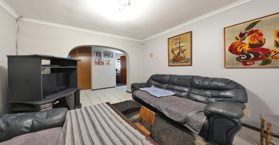 4 Bedroom Property for Sale in Panorama Western Cape